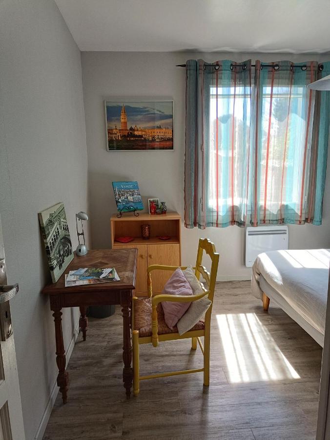 Chambres Tricastine Et Venise Saint-Paul-Trois-Chateaux Exterior photo