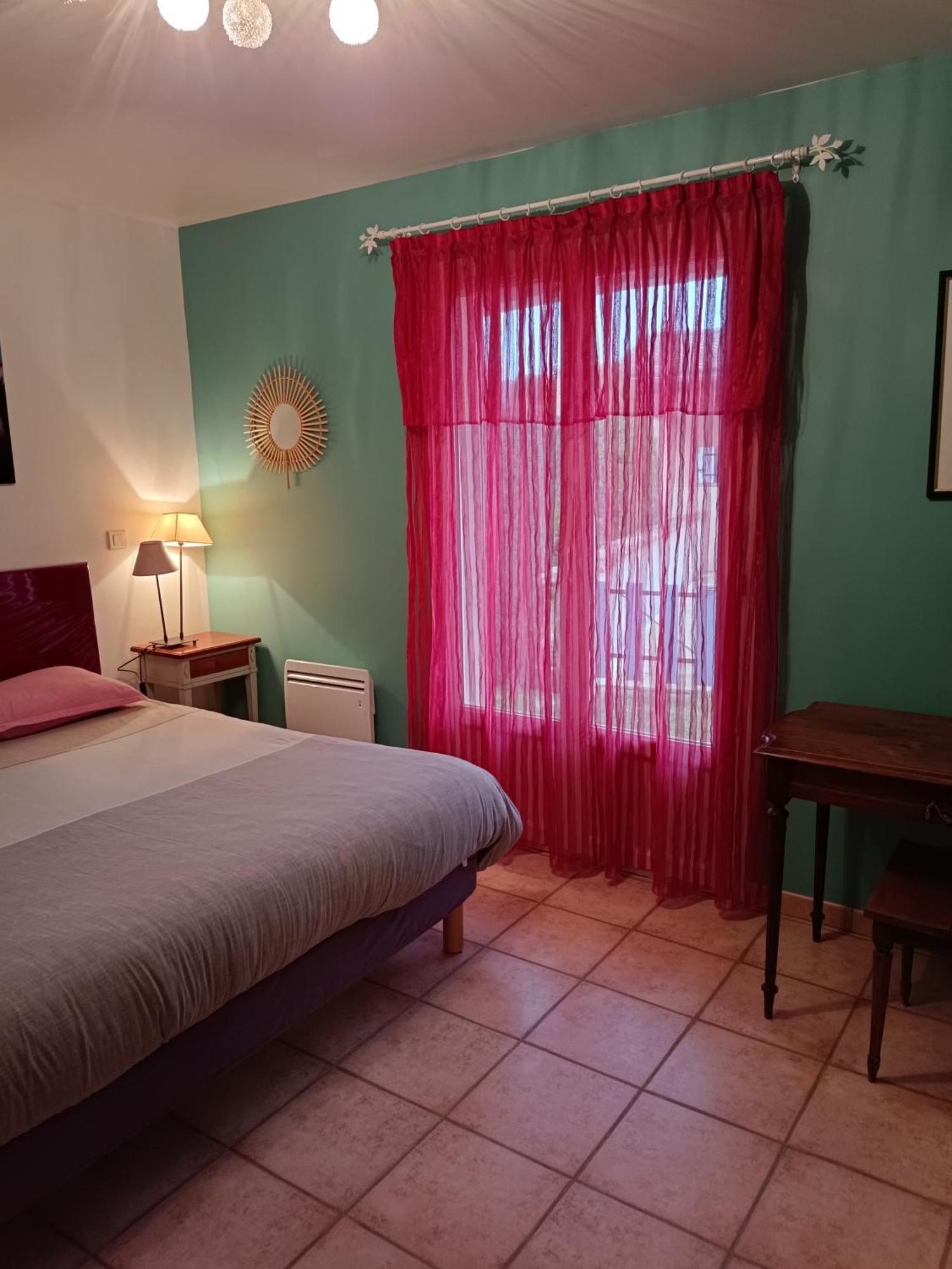 Chambres Tricastine Et Venise Saint-Paul-Trois-Chateaux Exterior photo